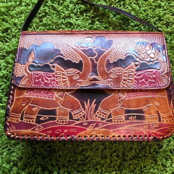 Vintage Elephant Hand Tooled Leather Bag - Picture 2 of 5